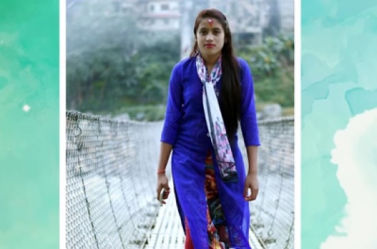 فيديو : هذه الفتاة بائعة خضار في نيبال  اشعلت مواقع التواصل الاجتماعي