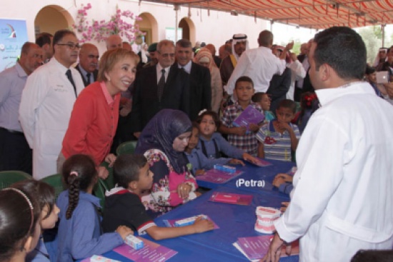 حملة البر الاحسان تقدم مساعدات طبية ودراسية وعينية في الكفرين