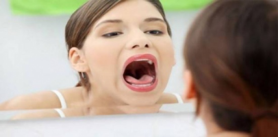 كيف تعالج التهاب الحنجرة بطرق بسيطة؟ كيف تعالج التهاب الحنجرة بطرق بسيطة؟