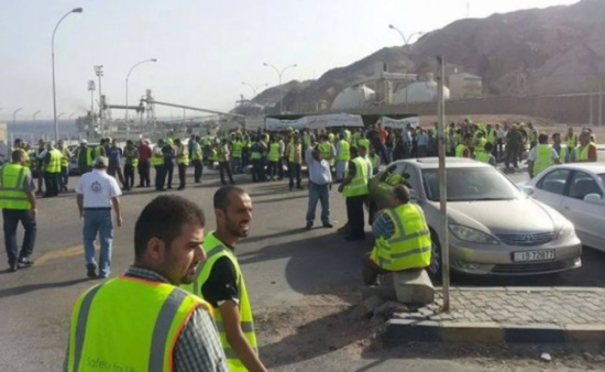 القواسمي : اضرابات ميناء العقبة تعيق وصول بضائع العيد القواسمي : اضرابات ميناء العقبة تعيق وصول بضائع العيد