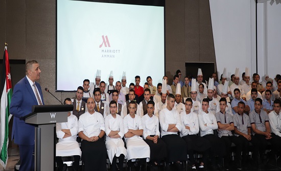 تخريج 150 مشاركا في برنامج "الطرق نحو المهنية"