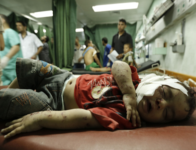 مستشفيات غزة أمام “كارثة” تُهدد أرواح المرضى بعد قصف إسرائيل لمحطة الكهرباء