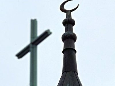 مسلمون ومسيحيون يصلون معاً من أجل الامان للاردن مسلمون ومسيحيون يصلون معاً من أجل الامان للاردن