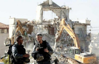 جرافات إسرائيلية تهدم ممتلكات فلسطينية قرب نابلس