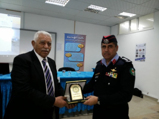 انطلاق المرحلة الثانية من مبادرة أرتقي لأني أردني بعنوان "الانترنت عالمك احمِ نفسك" في جامعة جرش