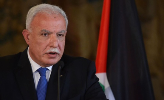 وزير الخارجية الفلسطيني يجتمع بوزيرة أندونيسية في الأردن بعد رفض الإحتلال دخولها الضفة وزير الخارجية الفلسطيني يجتمع بوزيرة أندونيسية في الأردن بعد رفض الإحتلال دخولها الضفة