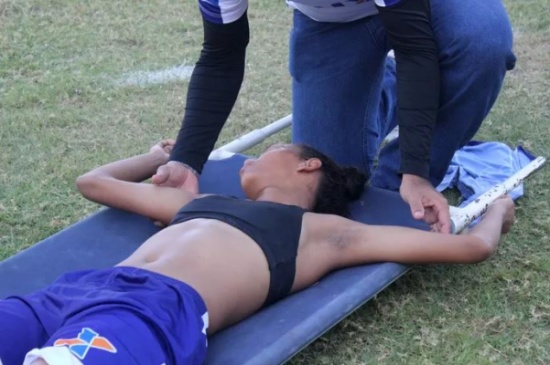 بالصور: الحرارة العالية تتسبب بنقل 5 لاعبات إلى المستشفى في البرازيل