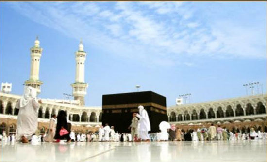 قافلة معتمرين من المصابين العسكريين على نفقة السفارة السعودية