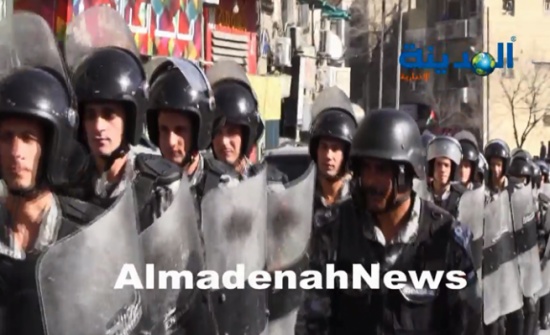 بالفيديو : شاهدوا كيف انفض الدرك والشرطة بعد انتهاء مسيرة الجمعة بالفيديو : شاهدوا كيف انفض الدرك والشرطة بعد انتهاء مسيرة الجمعة