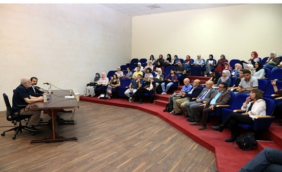 منصور يستعيد محطات في مسيرة الحركة الفنية التشكيلية في فلسطين تحت وطأة الاحتلال