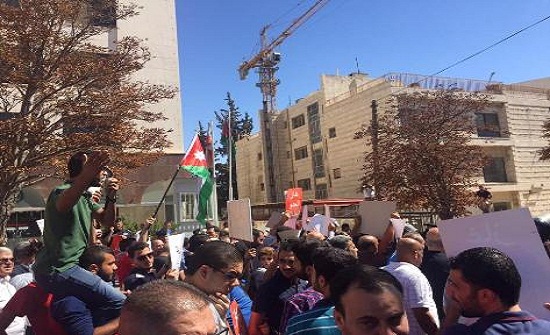 بالصور .. مسيرة في عمان رفضاً لتوقيع اتفاقية الغاز مع اسرائيل بالصور .. مسيرة في عمان رفضاً لتوقيع اتفاقية الغاز مع اسرائيل