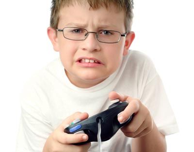 هل تؤثر ألعاب الفيديو والكومبيوتر سلباً على الأطفال؟ هل تؤثر ألعاب الفيديو والكومبيوتر سلباً على الأطفال؟