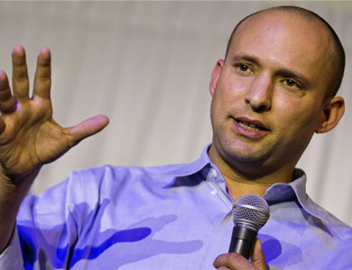 رئيس حزب ‘البيت اليهودي’ يهدد بالانسحاب من الائتلاف الحكومي الإسرائيلي بسبب محادثات السلام