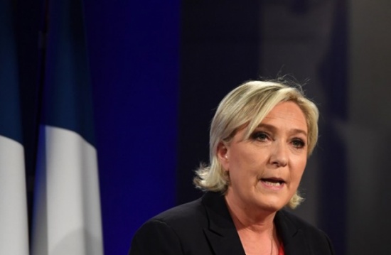 مارين لوبان ترقص بعد خسارتها في الانتخابات (شاهد)