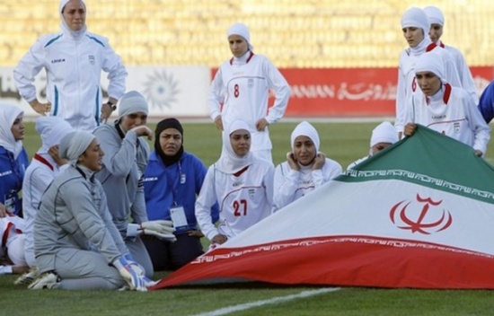 إيران : 4 لاعبات بالمنتخب النسوي " رجال " إيران : 4 لاعبات بالمنتخب النسوي " رجال "