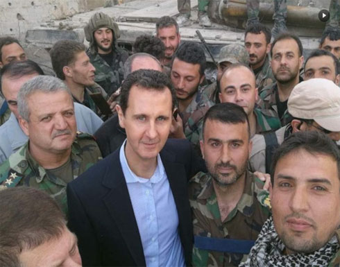 حديث للأسد في سيارته الشخصية أثناء طريقه للغوطة (شاهد) حديث للأسد في سيارته الشخصية أثناء طريقه للغوطة (شاهد)