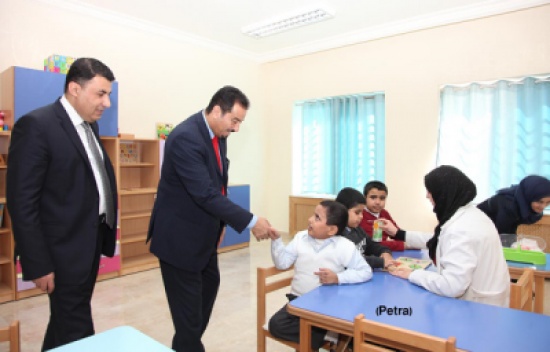 السفير الكويتي يزور الاكاديمية الاردنية للتوحد السفير الكويتي يزور الاكاديمية الاردنية للتوحد