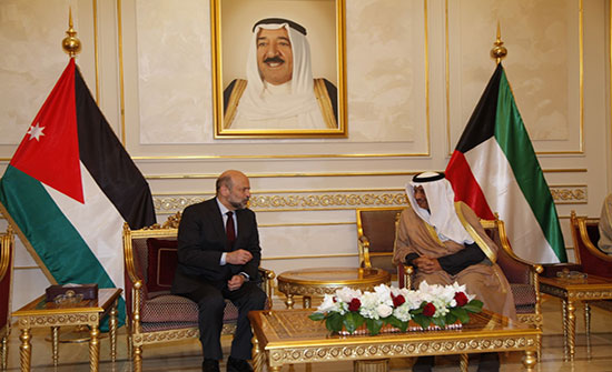 الرزاز يجري مباحثات مع نظيره الكويتي بشأن العلاقات الثنائية والتحضير لمبادرة لندن الرزاز يجري مباحثات مع نظيره الكويتي بشأن العلاقات الثنائية والتحضير لمبادرة لندن