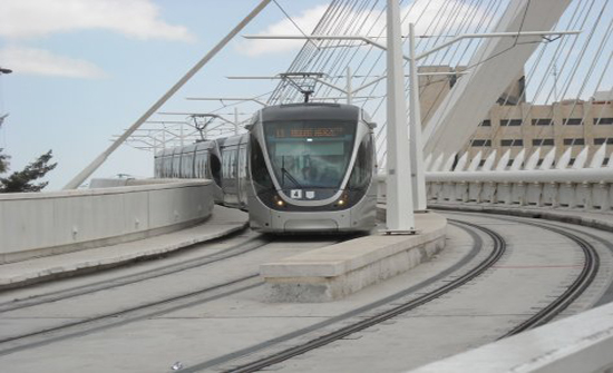 الصين تنتج جيلا جديدا من القطارات الخفيفة الصين تنتج جيلا جديدا من القطارات الخفيفة