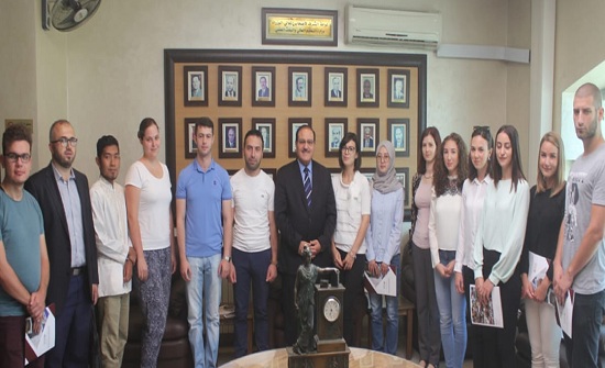 التعليم العالي تستقبل عددا من الطلبة الوافدين للدراسة في الجامعات الاردنية التعليم العالي تستقبل عددا من الطلبة الوافدين للدراسة في الجامعات الاردنية