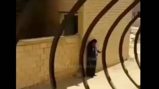 فيديو| هكذا سرقت خادمة في الكويت منزل كفيلها !! فيديو| هكذا سرقت خادمة في الكويت منزل كفيلها !!