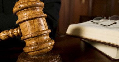 محكمة يونانية تقضي بسجن ميت 6 أشهر لاتهامه بسرقة التيار الكهربائي محكمة يونانية تقضي بسجن ميت 6 أشهر لاتهامه بسرقة التيار الكهربائي
