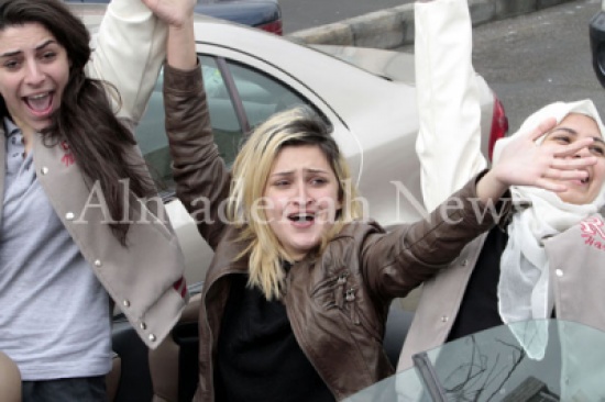 بالصور .. " الناجحون " يجوبون شوارع عمان فرحاً وتشديد أمني على المخالفين