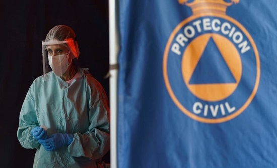 100 ألف وفاة في أوروبا.. وإسبانيا تمدد الإغلاق