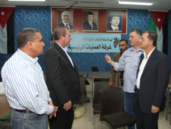 الكيلاني يؤكد على كوادر الأمانة انجاز متطلبات الدعم اللوجستي للعملية الإنتخابية بموعدها المحدد