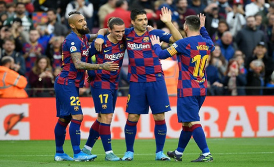 برشلونة يفوز على ألافيس برباعية وينفرد مؤقتا بصدارة الليغا برشلونة يفوز على ألافيس برباعية وينفرد مؤقتا بصدارة الليغا