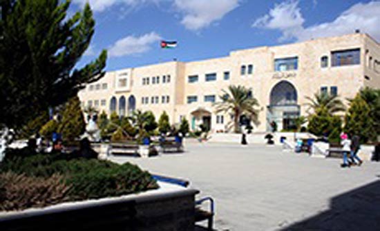 مسابقة شعرية بعنوان " همس القوافي" في رياض ومدارس جامعة الزرقاء