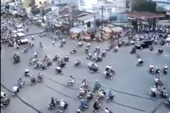 اغرب تقاطع مروري!