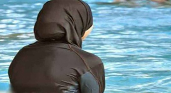 المحكمة الاوروبية تلزم الفتيات المسلمات بالسباحة في المدارس المختلطة المحكمة الاوروبية تلزم الفتيات المسلمات بالسباحة في المدارس المختلطة