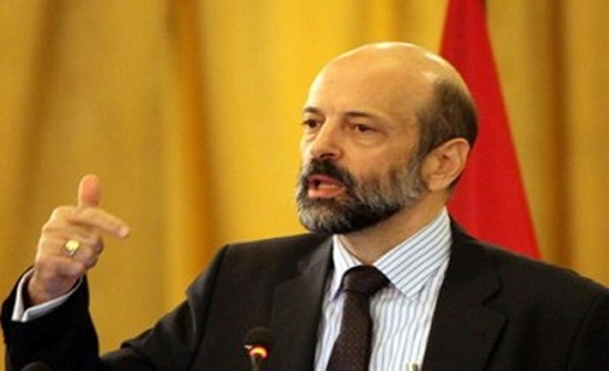 الرزاز لشاب أردني : شيل الهجرة من راسك