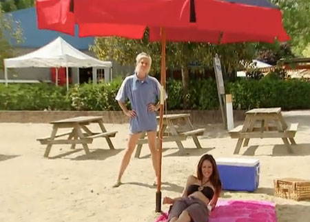 الفتاة والمظلة