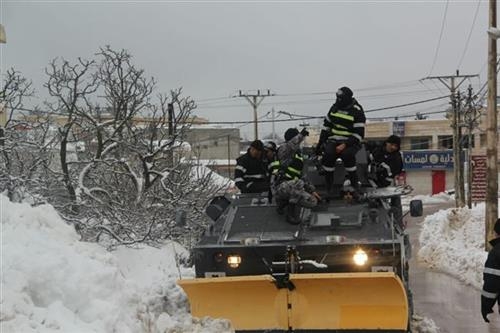 تواصل فتح الطرق والشوارع الرئيسة بالمزار الجنوبي