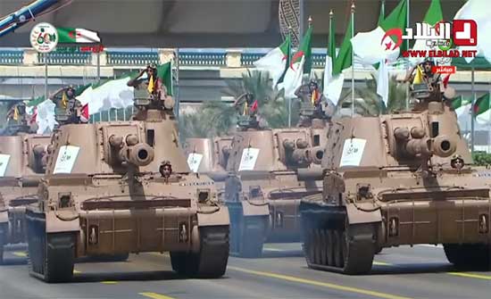 آلاف الجزائريين يشهدون ستينية الاستقلال بعرض عسكري ضخم .. بالفيديو آلاف الجزائريين يشهدون ستينية الاستقلال بعرض عسكري ضخم .. بالفيديو