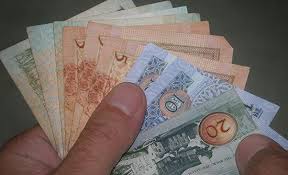 مواطنون يدعون لإصلاح مالي وتوجيه الدعم للمواطن لا للسلعة مواطنون يدعون لإصلاح مالي وتوجيه الدعم للمواطن لا للسلعة