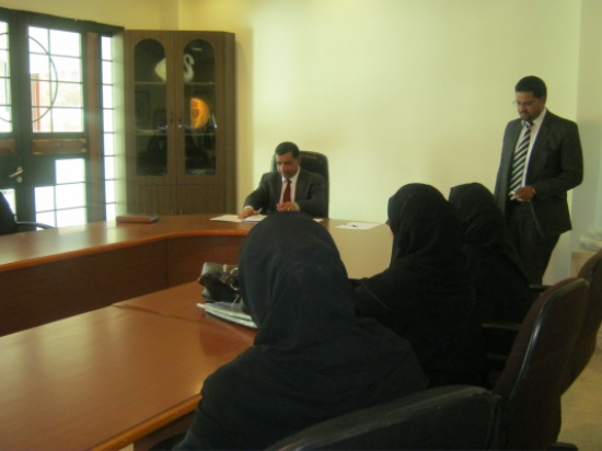 الملحق الثقافي العماني يلتقي بالطالبات العمانيات في كلية الأميرة عالية الجامعية الملحق الثقافي العماني يلتقي بالطالبات العمانيات في كلية الأميرة عالية الجامعية