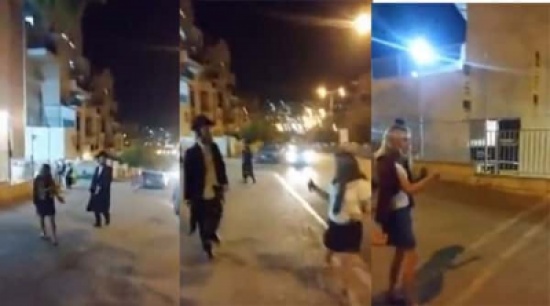 شاهد: يهودي متطرف يلاحق فتيات بـ العصا ويطالب بذهابهن للبيت! شاهد: يهودي متطرف يلاحق فتيات بـ العصا ويطالب بذهابهن للبيت!