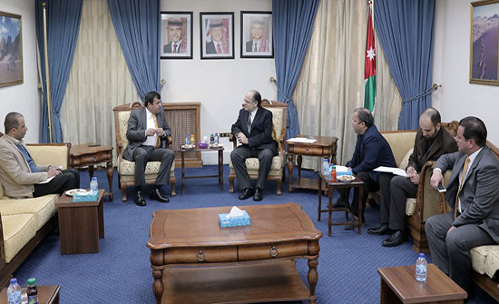 النائب الشوابكة يلتقي السفير القبرصي النائب الشوابكة يلتقي السفير القبرصي
