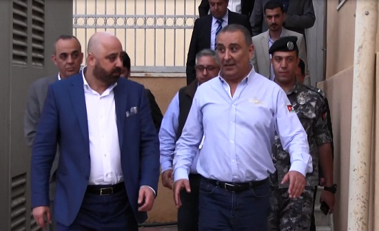 بالصور : الدكتور فطين البداد يستقبل رئيس مفوضية العقبة والوفد المرافق في مقر شركة البداد للطيران بالصور : الدكتور فطين البداد يستقبل رئيس مفوضية العقبة والوفد المرافق في مقر شركة البداد للطيران