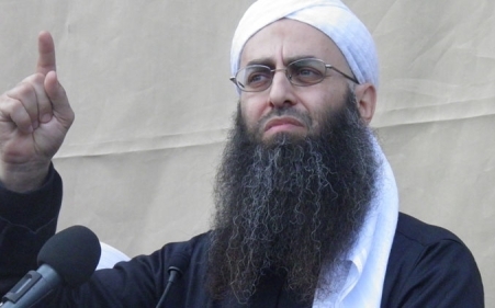 القضاء اللبناني يدعي على الشيخ احمد الاسير بجرائم تصل عقوبتها للاعدام