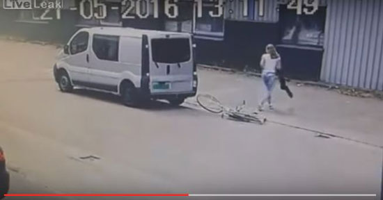 بالفيديو: أغبى حادث مروري قد تشاهده في العالم!