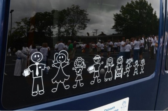 دراسة: الثناء الزائد على الأطفال يصيبهم بالنرجسية