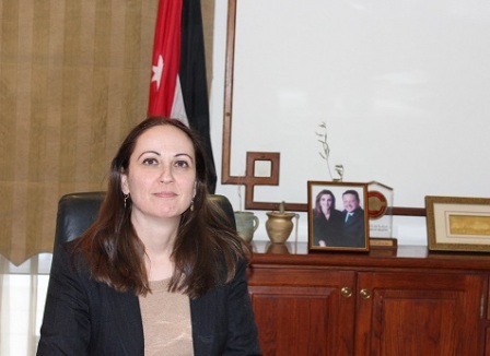 وزيرة الصناعة والتجارة تتفقد اوضاع الاسواق التجارية بالطفيلة وزيرة الصناعة والتجارة تتفقد اوضاع الاسواق التجارية بالطفيلة
