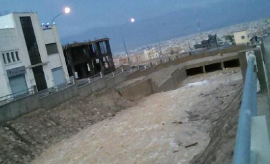 سيول في العقبة ... وإنقاذ 35 شخصا بينهم سياح