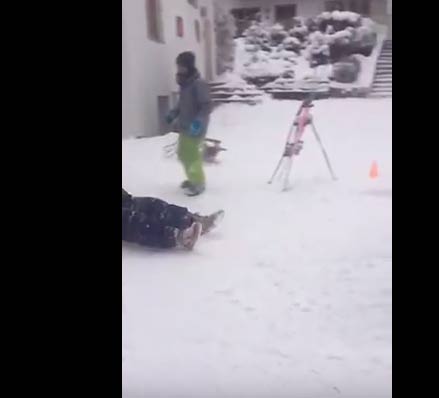 فيديو :  تزلج من الآخر