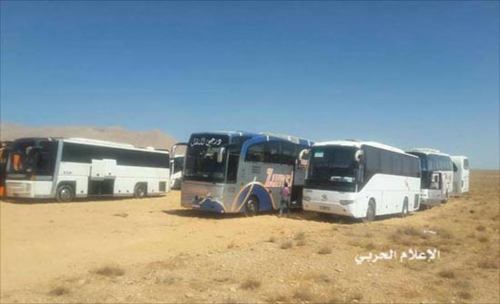 تنظيم الدولة يغادر لبنان متوجها لدير الزور تنظيم الدولة يغادر لبنان متوجها لدير الزور