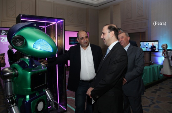 المومني يدعو لتعزيز دور وسائل التواصل الاجتماعي الايجابي